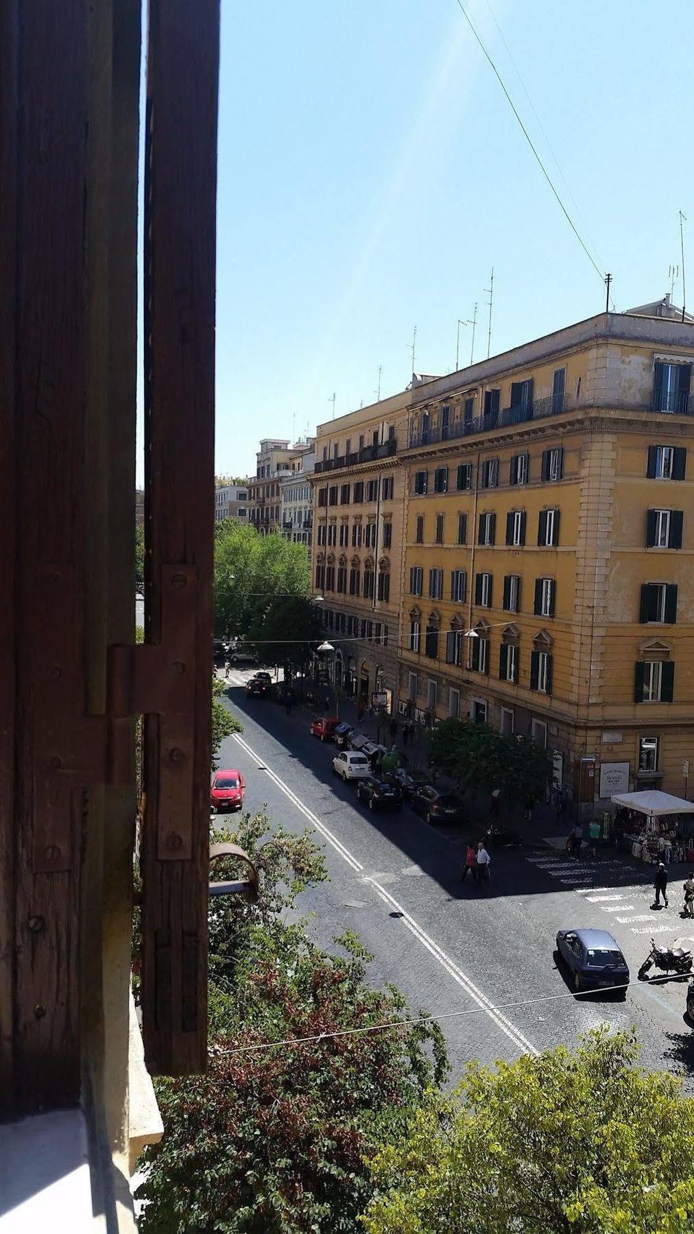 More Cola Di Rienzo B&B Roma Exterior foto